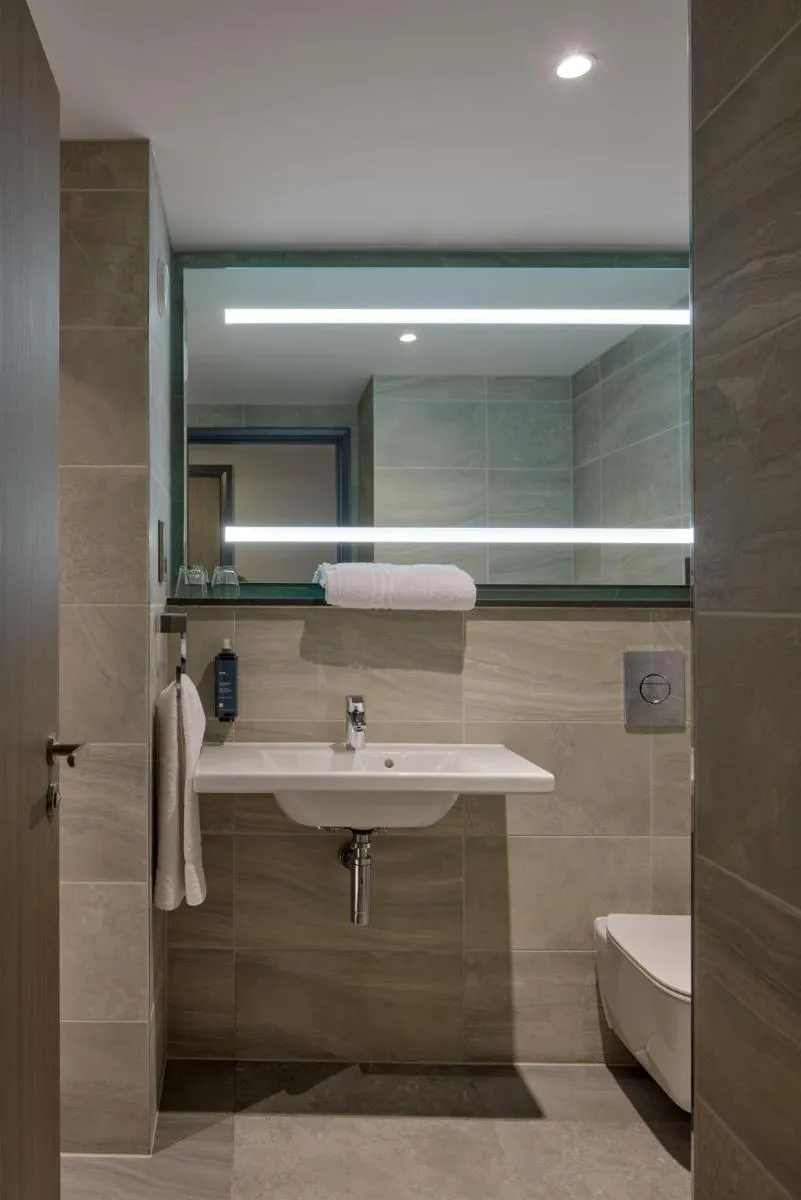 Image 3 of Maldron Hotel Manchester City Centre