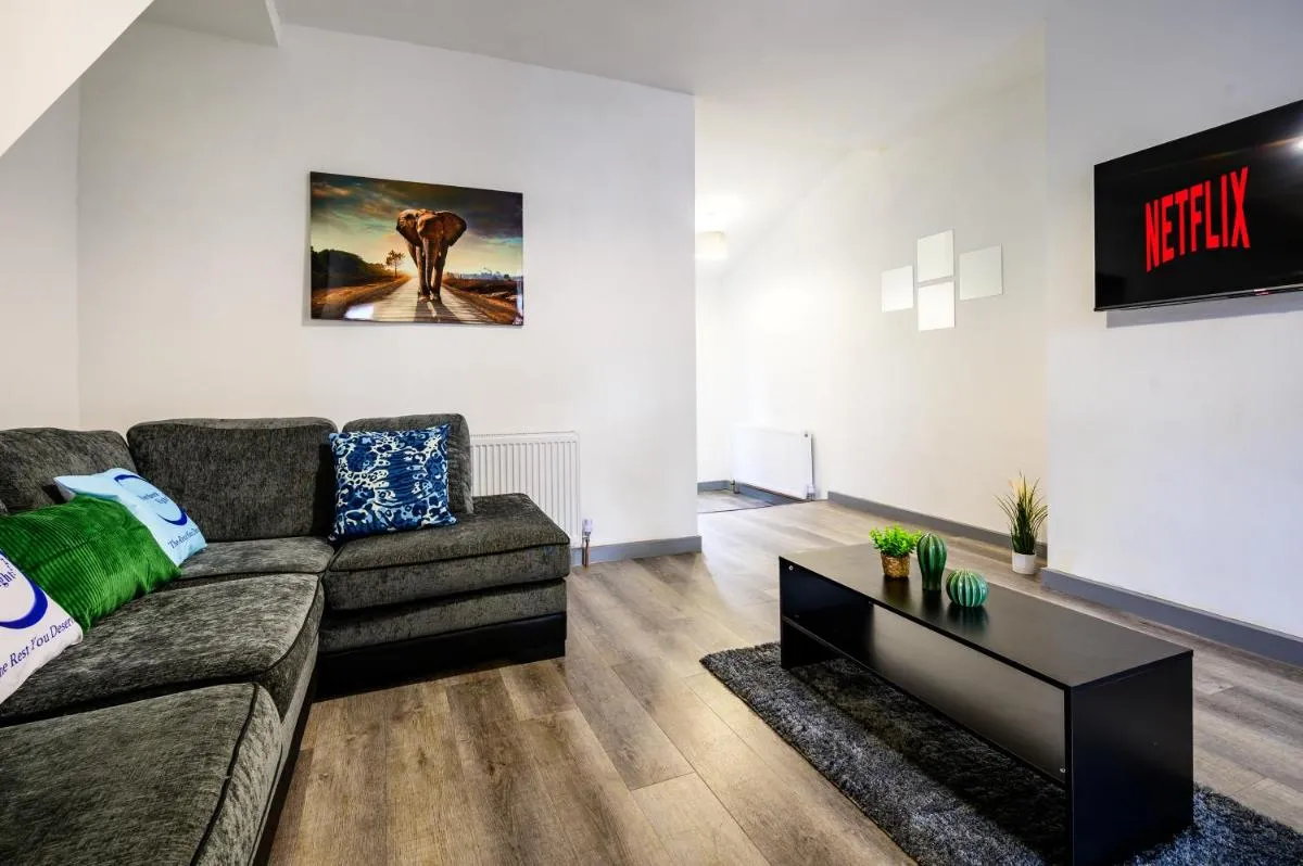 Image 4 of Manchester Serviced Accommodation NorthernNightzzz – The Park