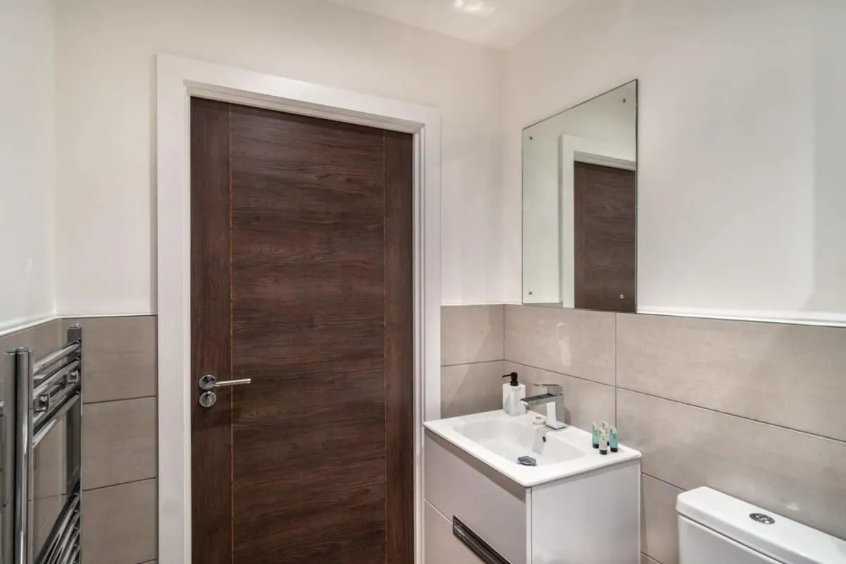 Image 6 of Modern 1 Bed Old Trafford Apartment