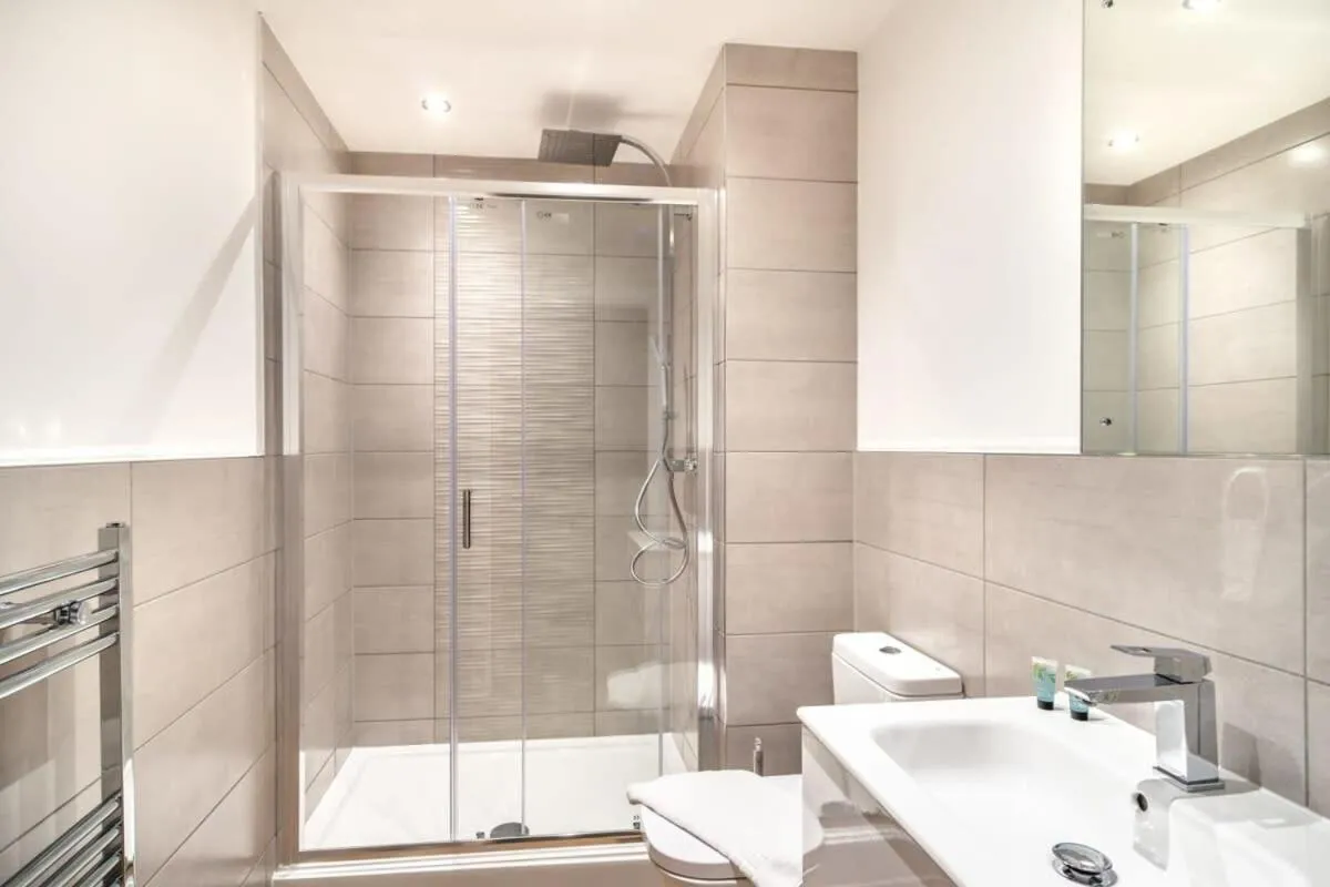 Image 6 of Modern 2 Bed Apartment with Views by Old Trafford