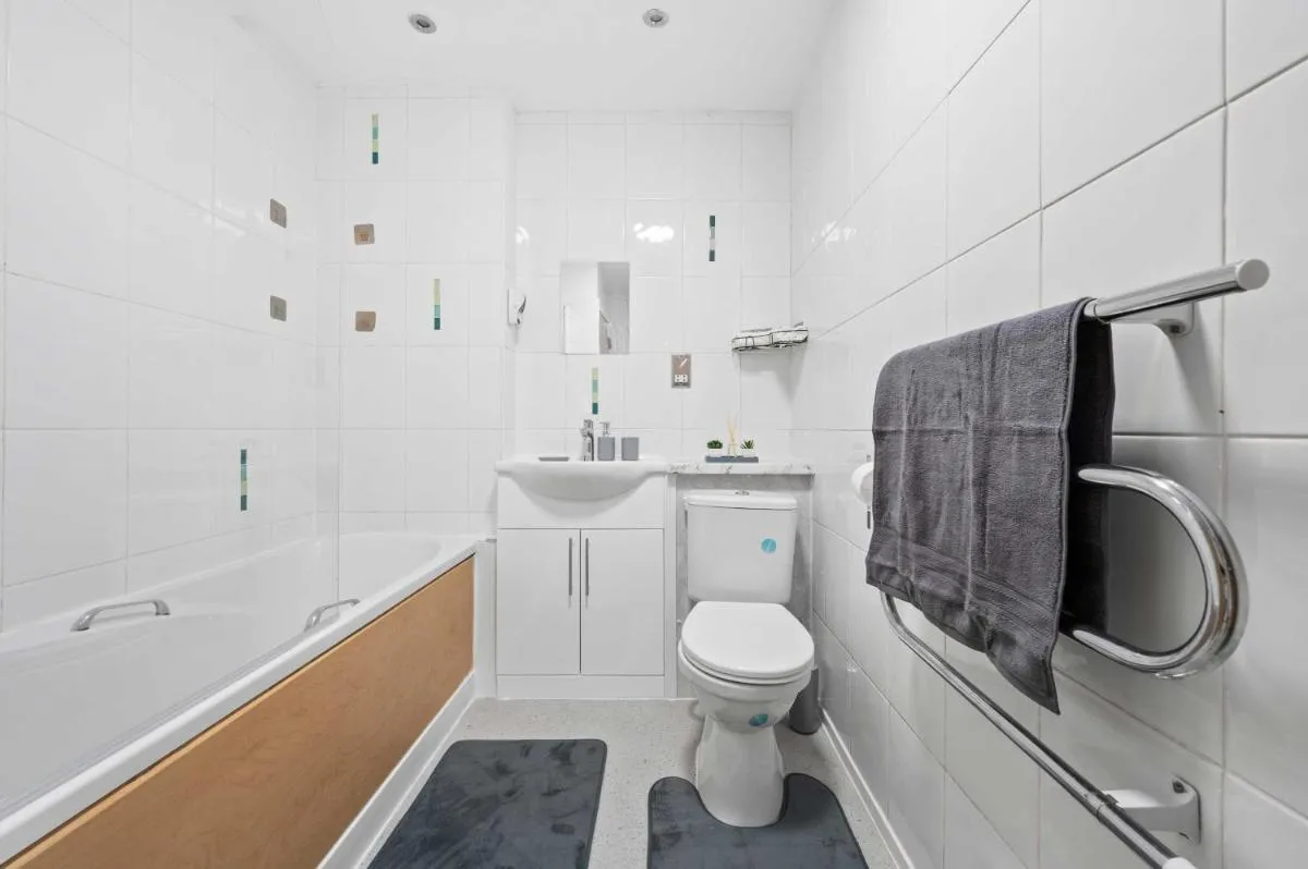 Image 6 of Modern 2Bed Northern Quarter, Long Stays, Contractors