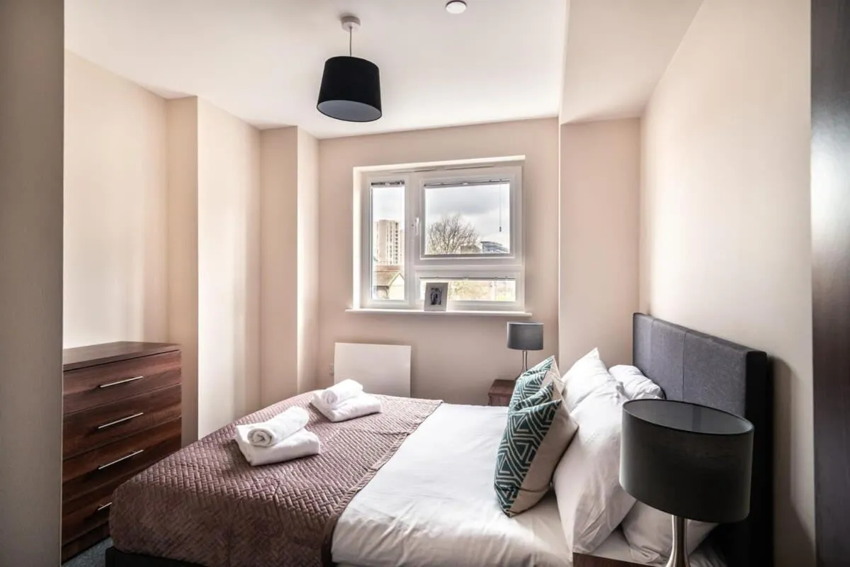 Image 4 of Modern & Bright 2 Bed Apartment in Manchester