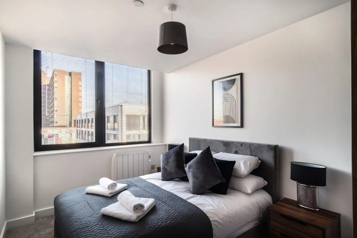 Image 1 of Modern & Spacious 1 Bed Apartment – Old Trafford