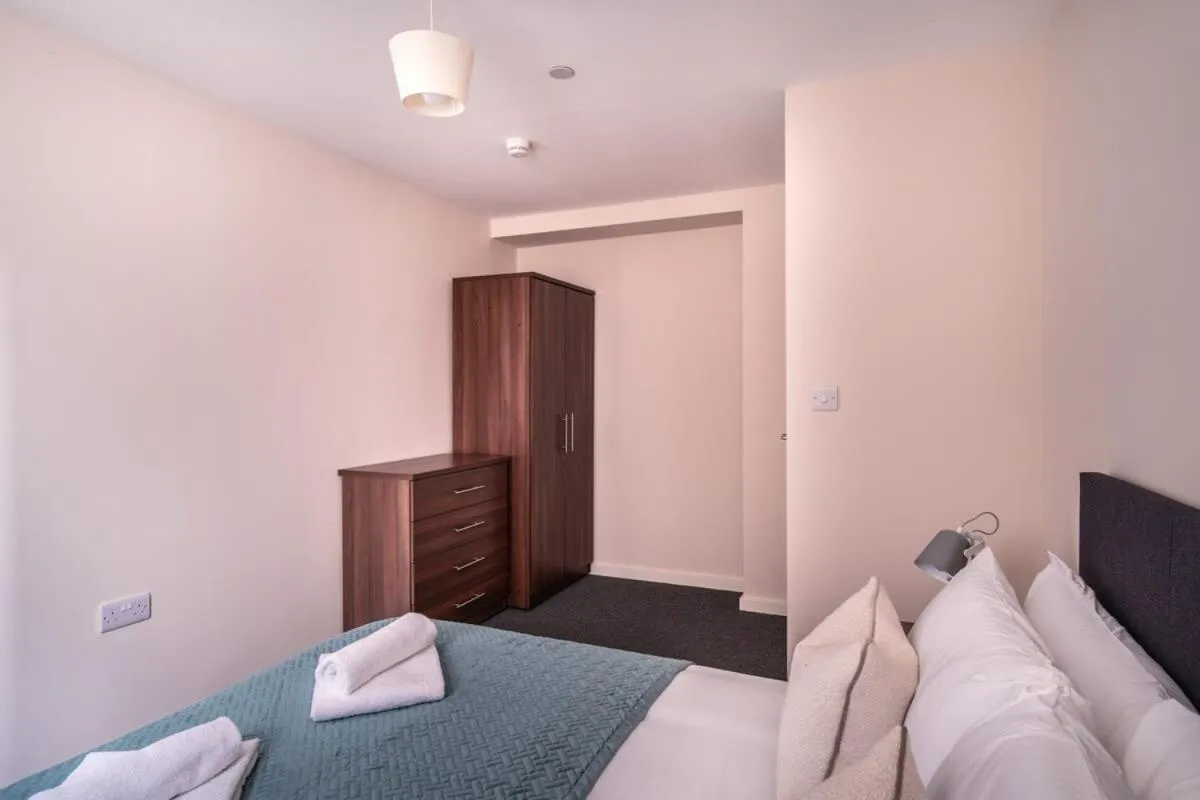 Image 5 of Modern & Spacious 2 Bed Apartment in Manchester