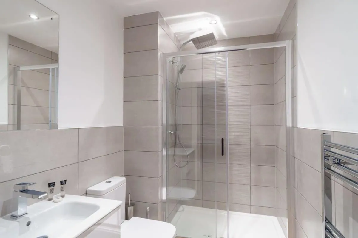 Image 2 of Modern Studio Apartment by Old Trafford