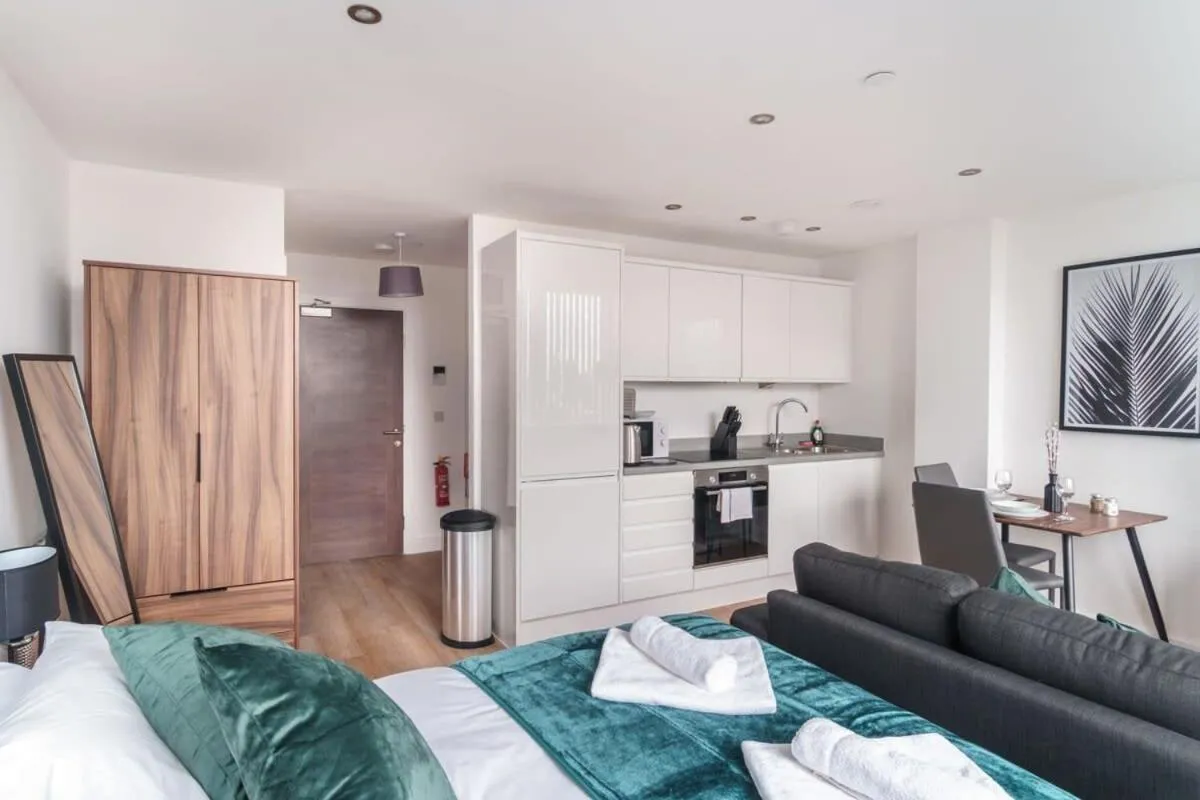 Image 6 of Modern Studio Apartment by Old Trafford
