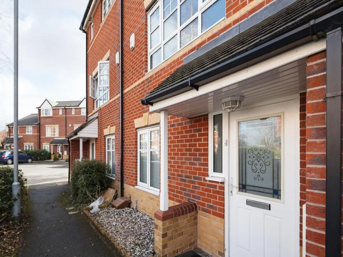 Image 5 of My-Places Abbotsfield Court Townhouse
