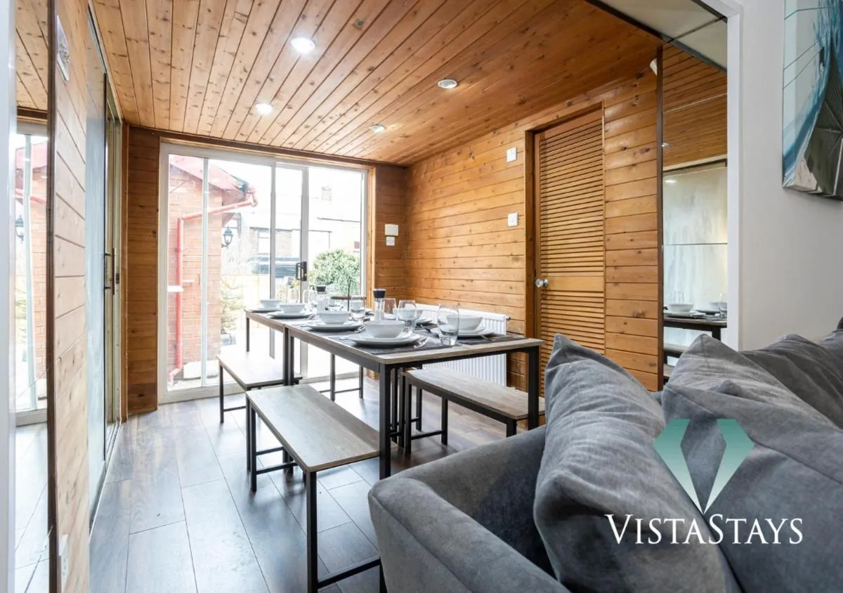 Image 3 of New Modern Spacious 5 Bedroom House by Vista Stays Short Lets & Serviced Accommodation Manchester with Parking