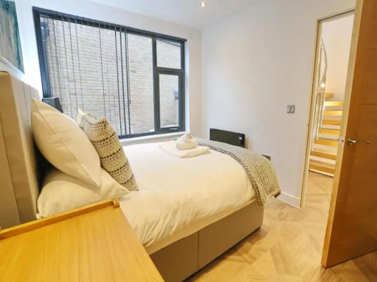 Image 5 of Pass the Keys Luxury New Build Apartment 5 Mins From City Centre