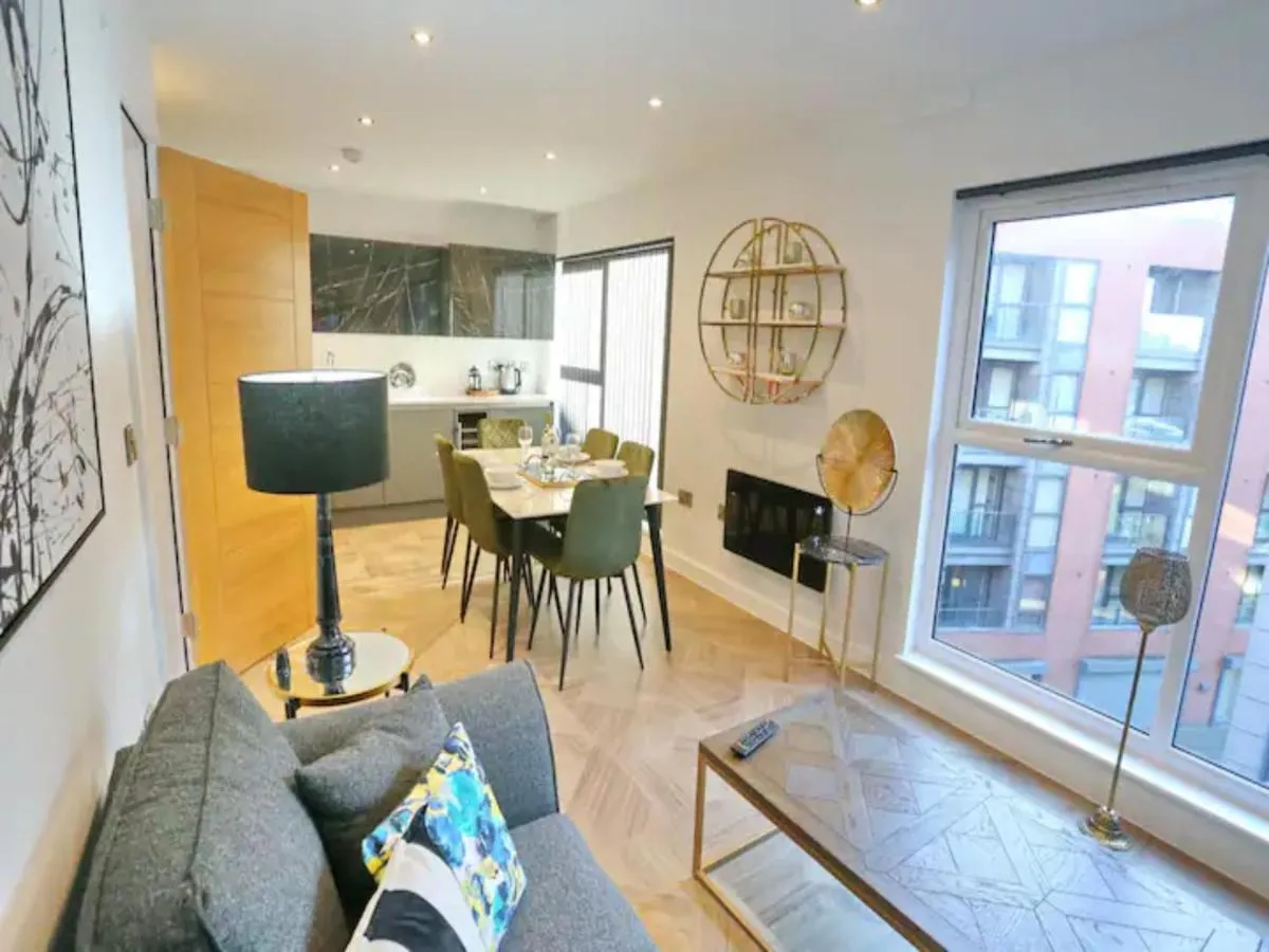 Image 3 of Pass the Keys Stunning New Build Flat 2 Min Walk To City Center