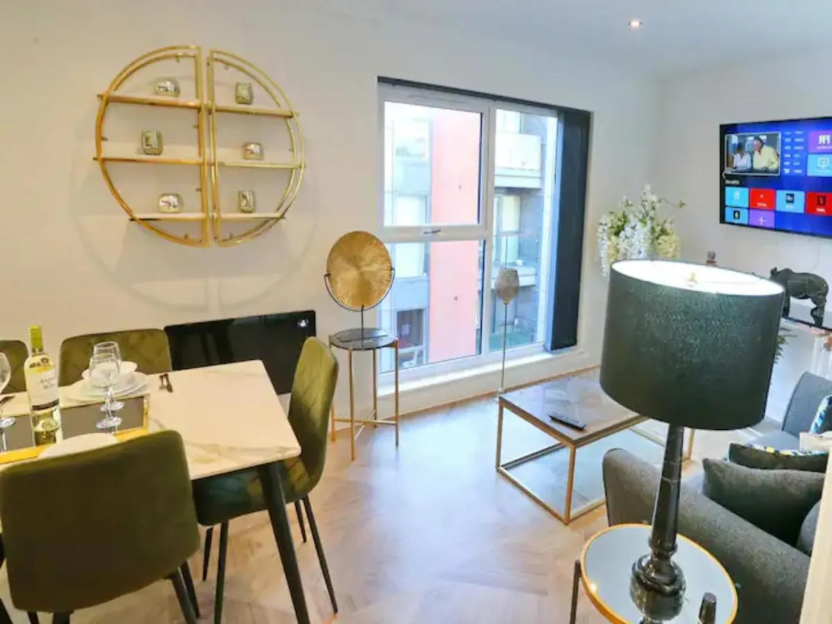Image 4 of Pass the Keys Stunning New Build Flat 2 Min Walk To City Center