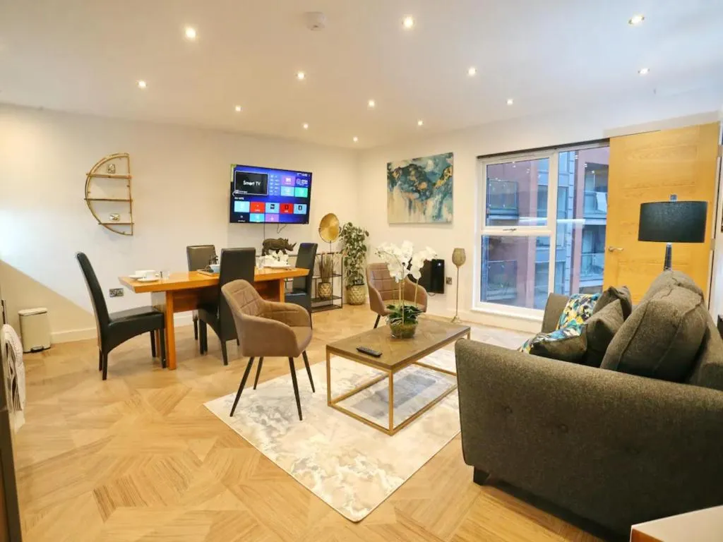 Image of Pass the Keys Superking Bed Penthouse Perfect For Couples