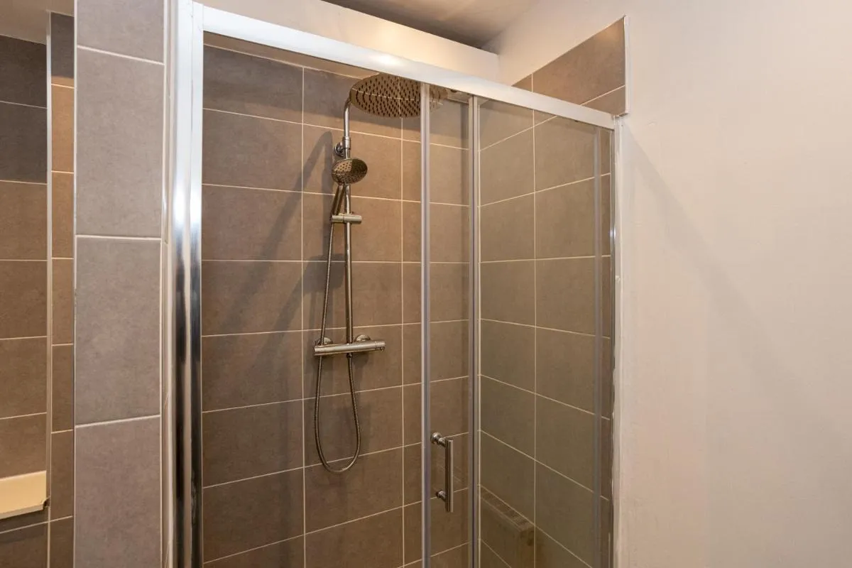 Image 2 of Pillo Rooms – Spacious 4 Bedroom Detached House close to Heaton Park