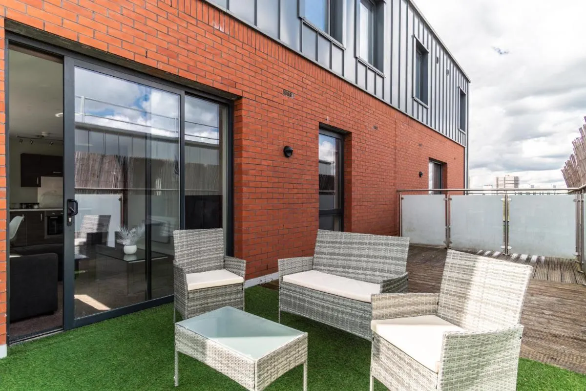 Image 5 of Prime Location 1 Bed Penthouse Apartment