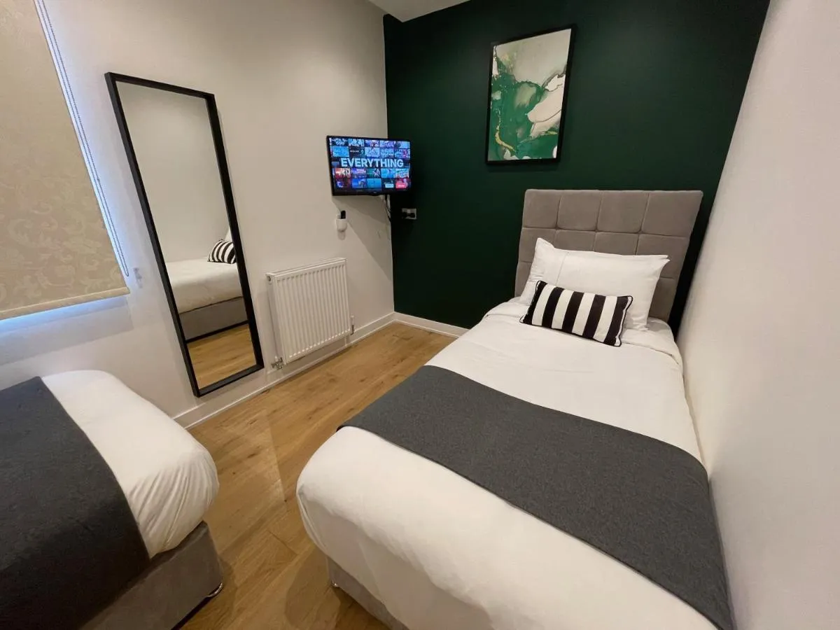 Image 2 of Quay Apartments Manchester