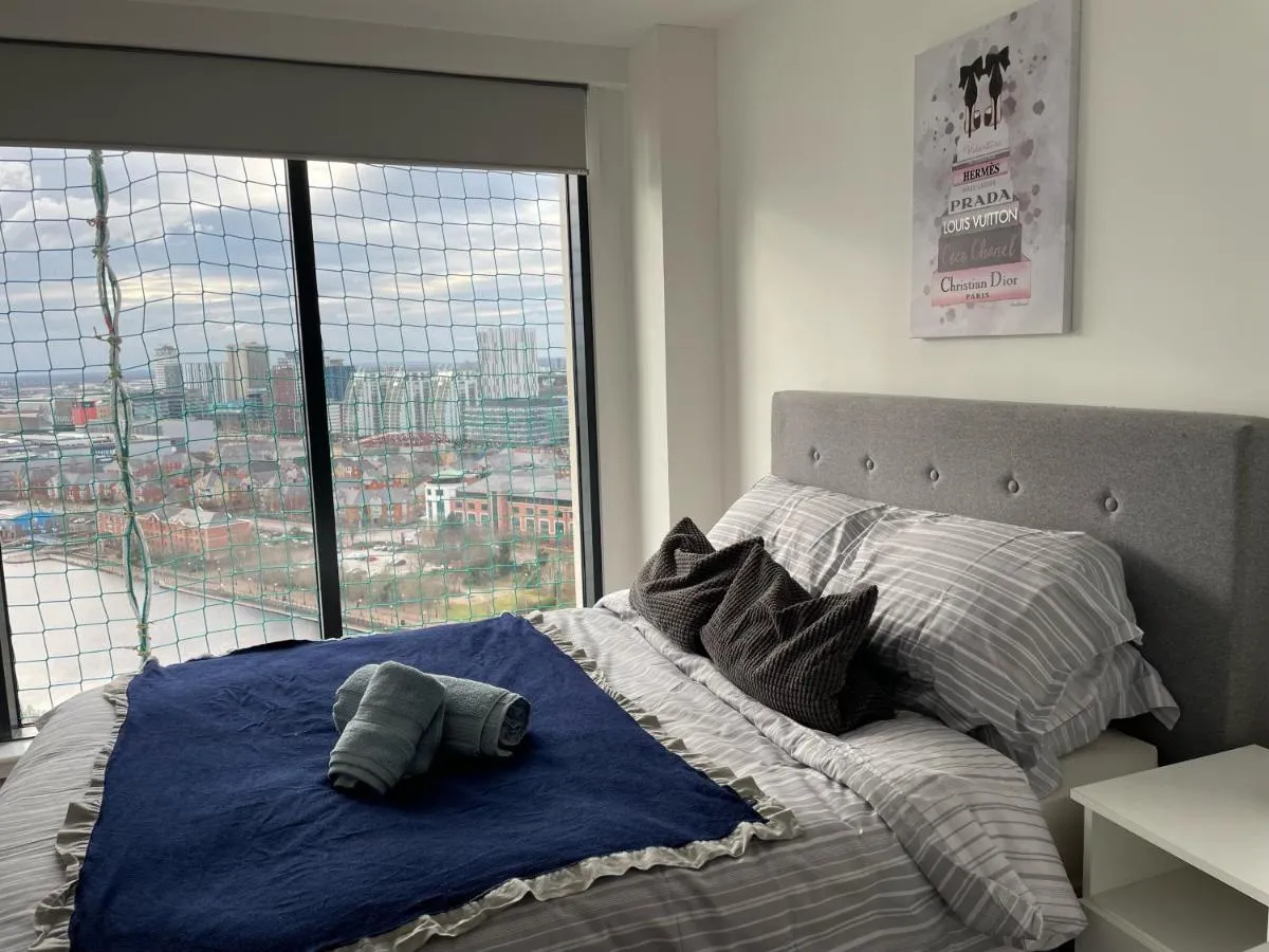 Image 1 of Quayside Penthouse 2 BedRoom Ensuite near Media City & Manchester United