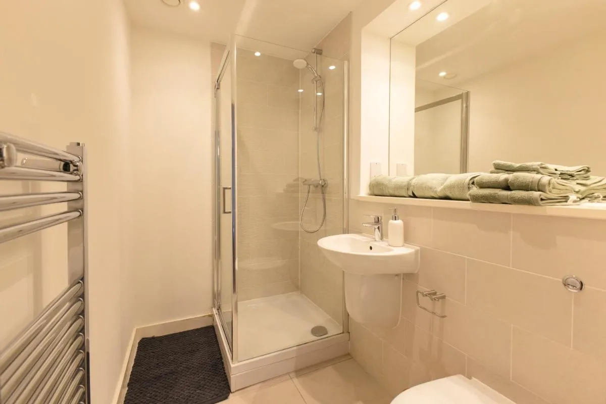 Image 2 of Quayside Penthouse 2 BedRoom Ensuite near Media City & Manchester United