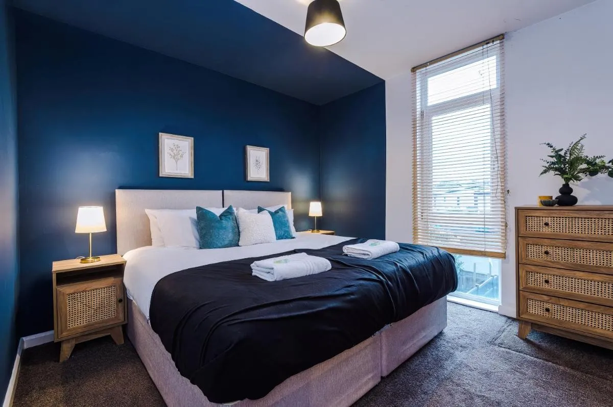 Image 5 of Rest&Recharge at a Spacious Townhouse by the Etihad (5mins to City Centre, Free Secure Parking)