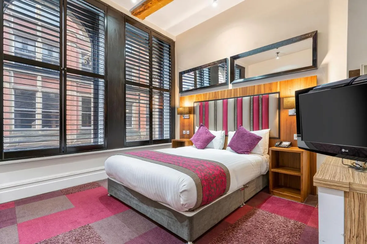 Image 6 of Roomzzz Manchester City