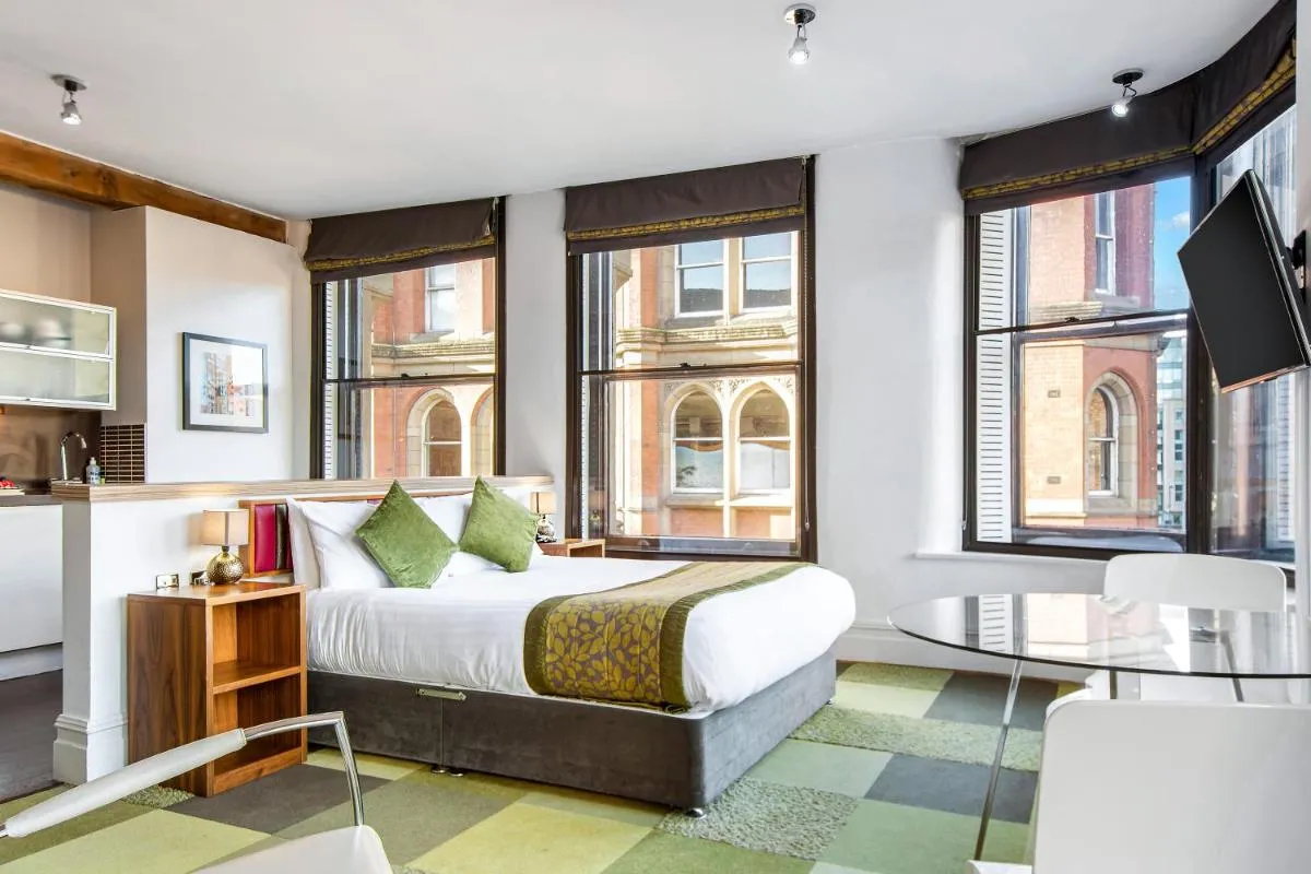 Image 1 of Roomzzz Manchester City