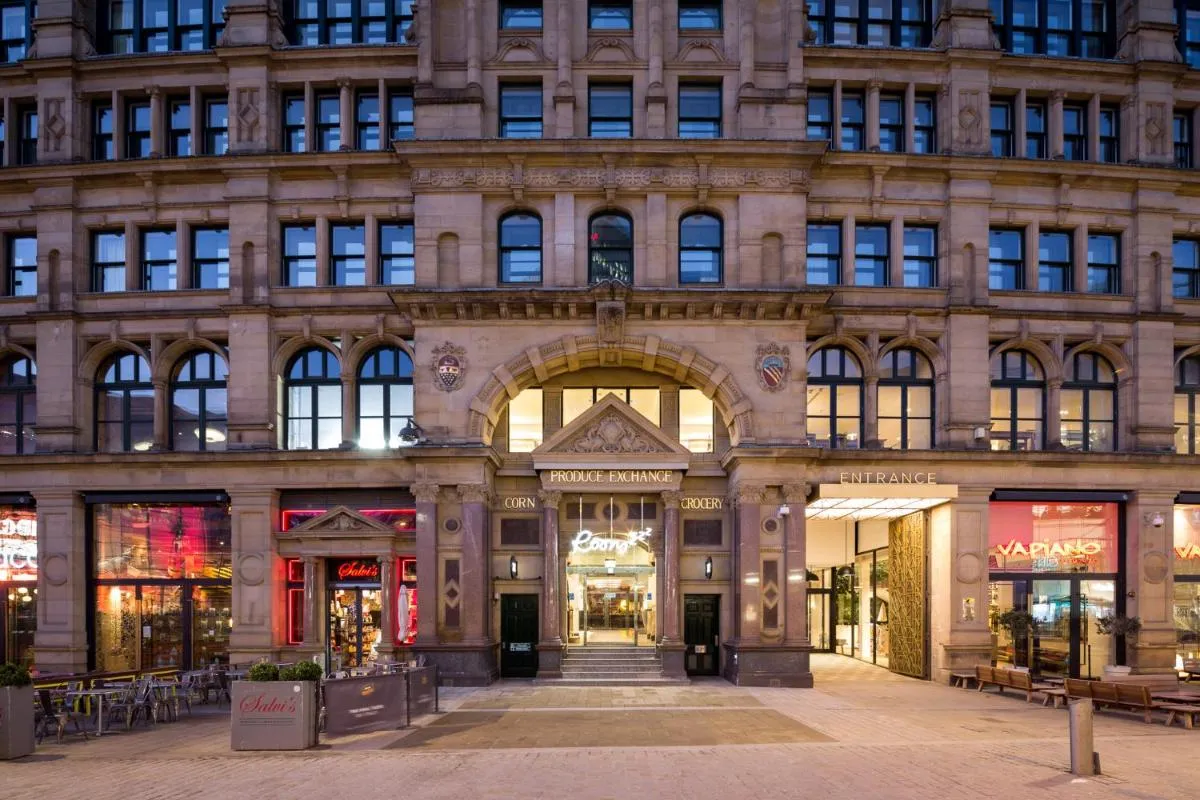 Image 5 of Roomzzz Manchester Victoria