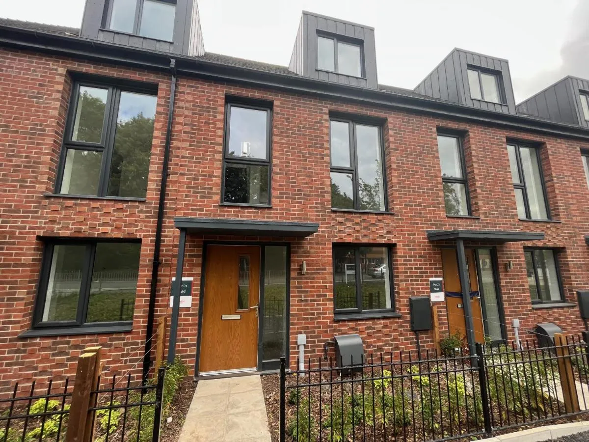 Image 5 of Salford Townhouse 3 BR Home