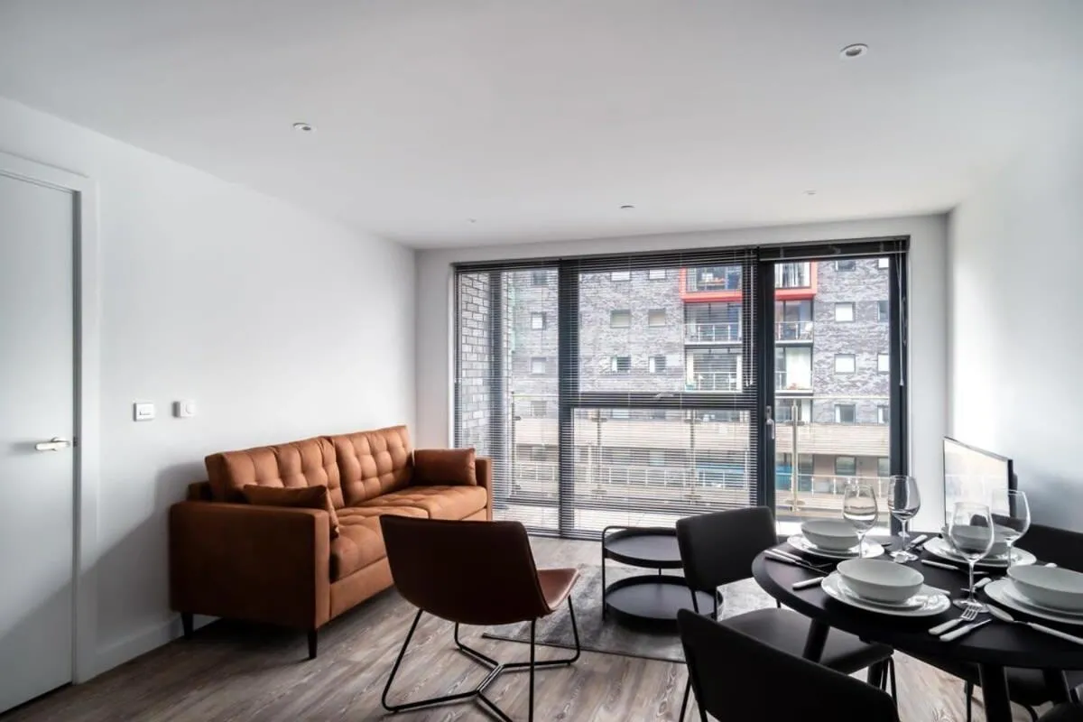 Image 3 of Spacious 2 Bed Apartment in Central Manchester