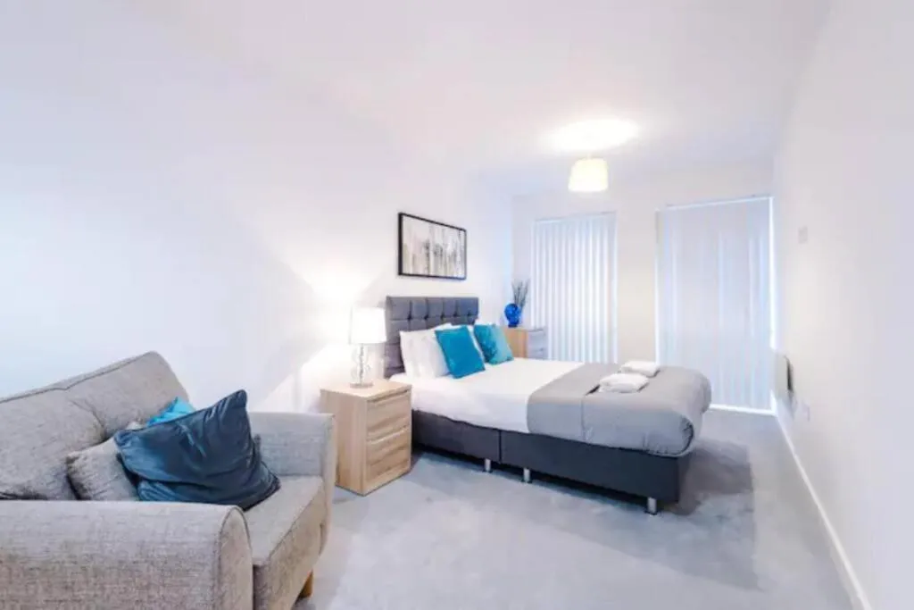 Image 1 of Spacious 2-Bedroom Apartment in the Heart of Manchester – Ideal for Families or Groups