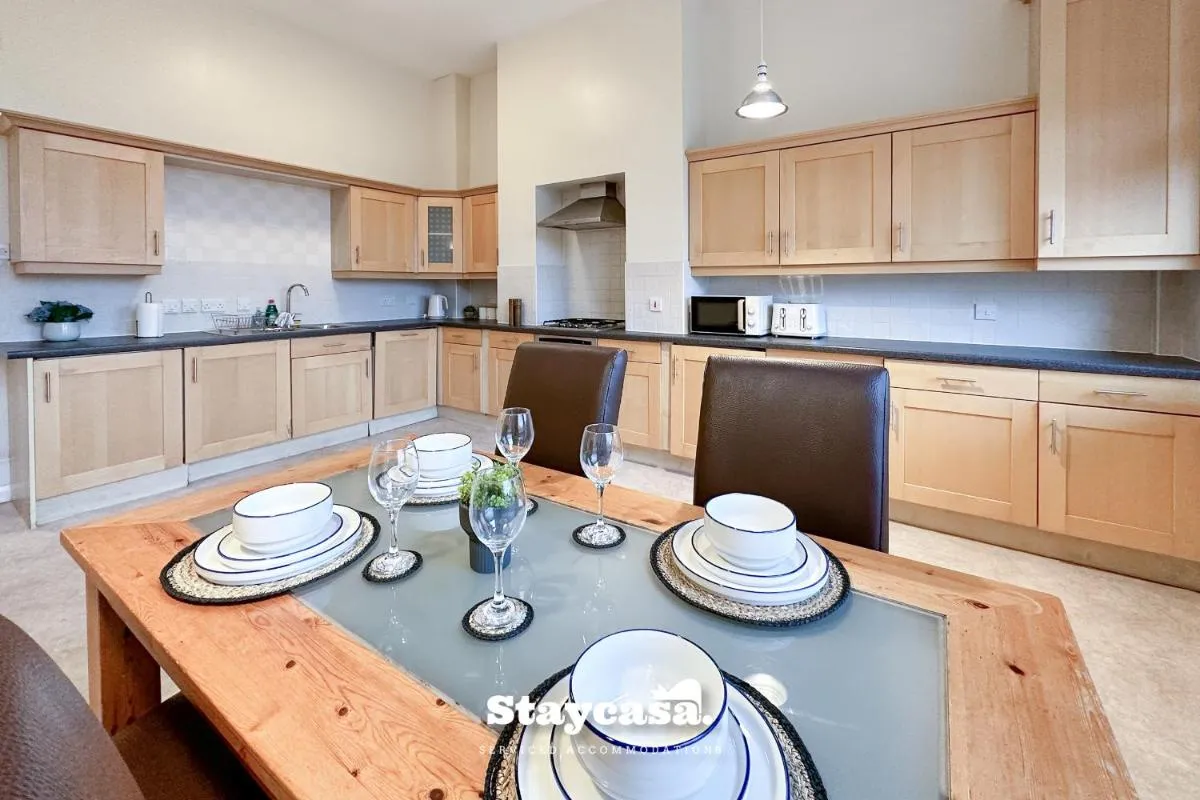 Image 2 of Spacious Home In Whalley Range With Free Parking