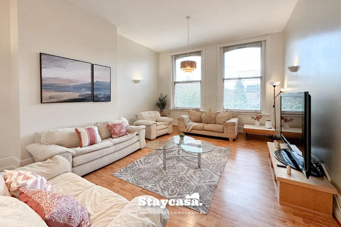 Image of Spacious Home In Whalley Range With Free Parking
