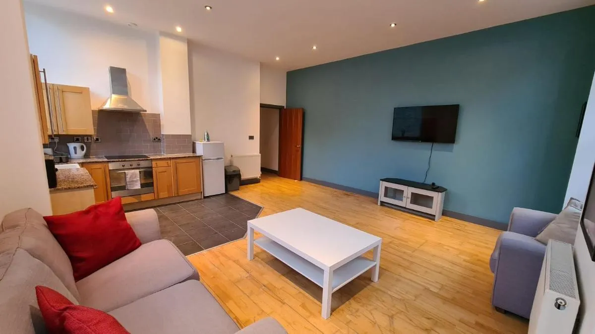Image 3 of Spacious, bright and airy city centre flat. Unique converted Mill.