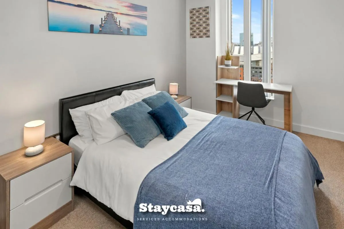 Image 1 of Spectacular Apartment Balcony View In City Centre