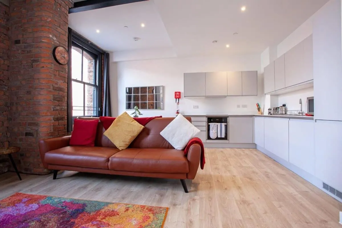 Image 3 of Stunning 1 Bed Flat 5min walk to Victoria Station