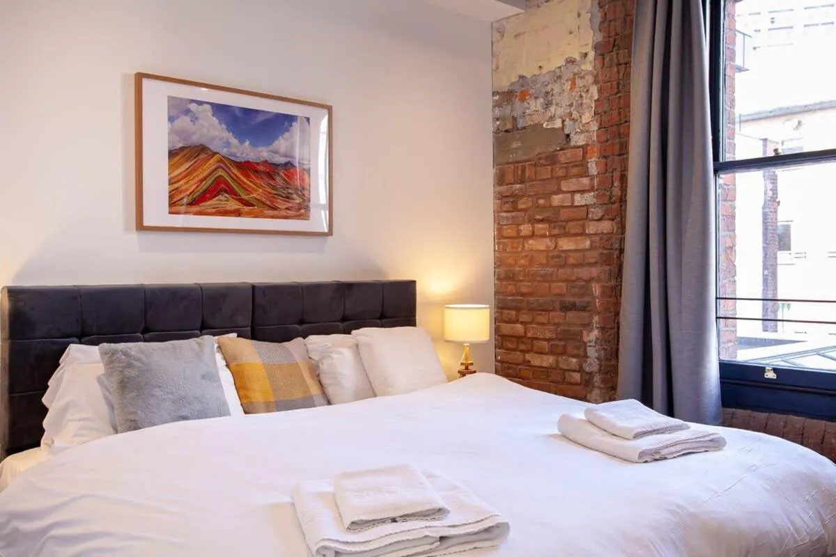 Image 5 of Stunning 1 Bed Flat 5min walk to Victoria Station