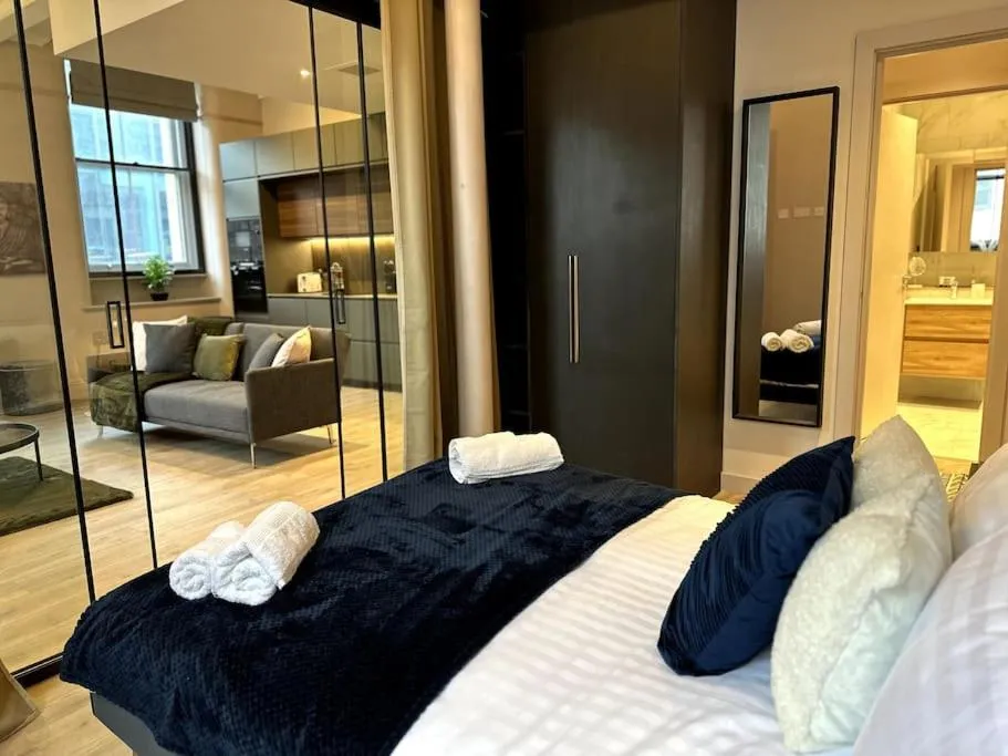 Image of Stunning 2BR In Chinatown