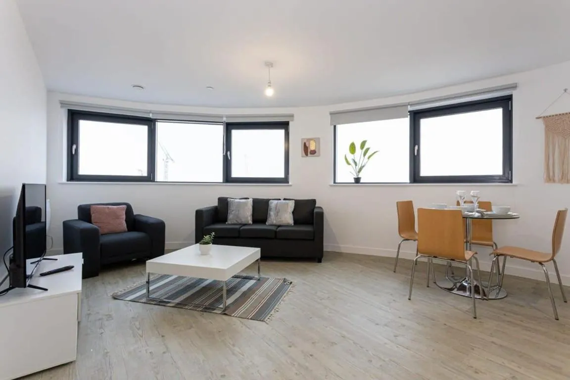 Image of Stunning 2 Bed Apartment in Salford Amazing Views