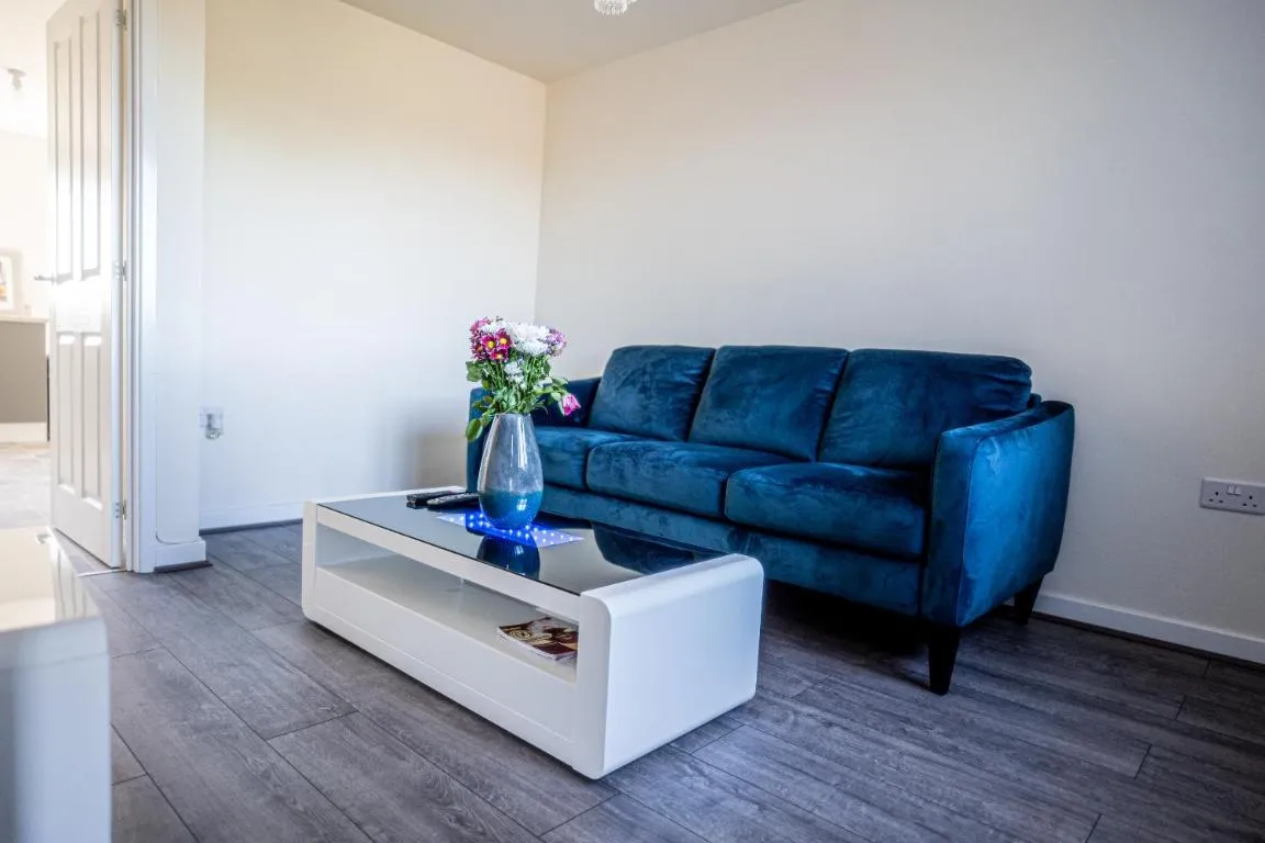 Image of Stunning 2-Bed House in Manchester with canal view