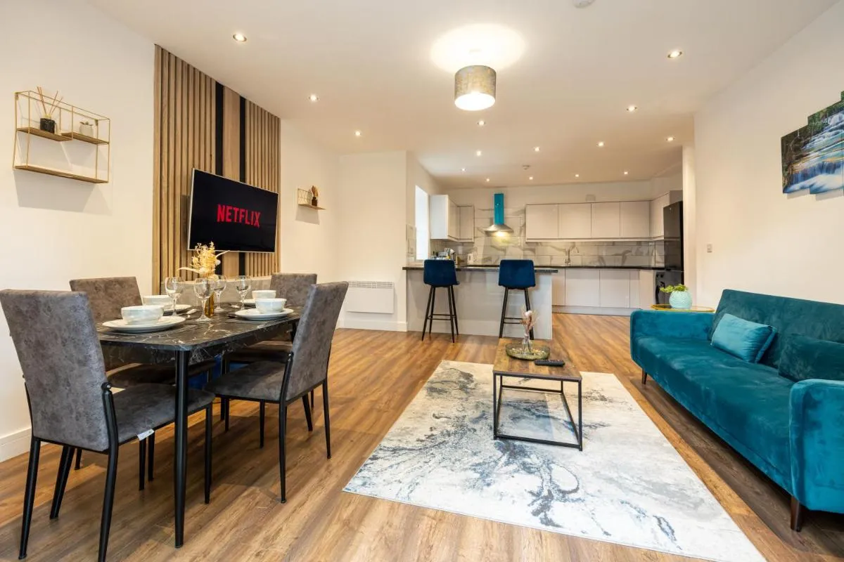 Image 3 of Stunning 2 Bedroom Apartment in Chorlton