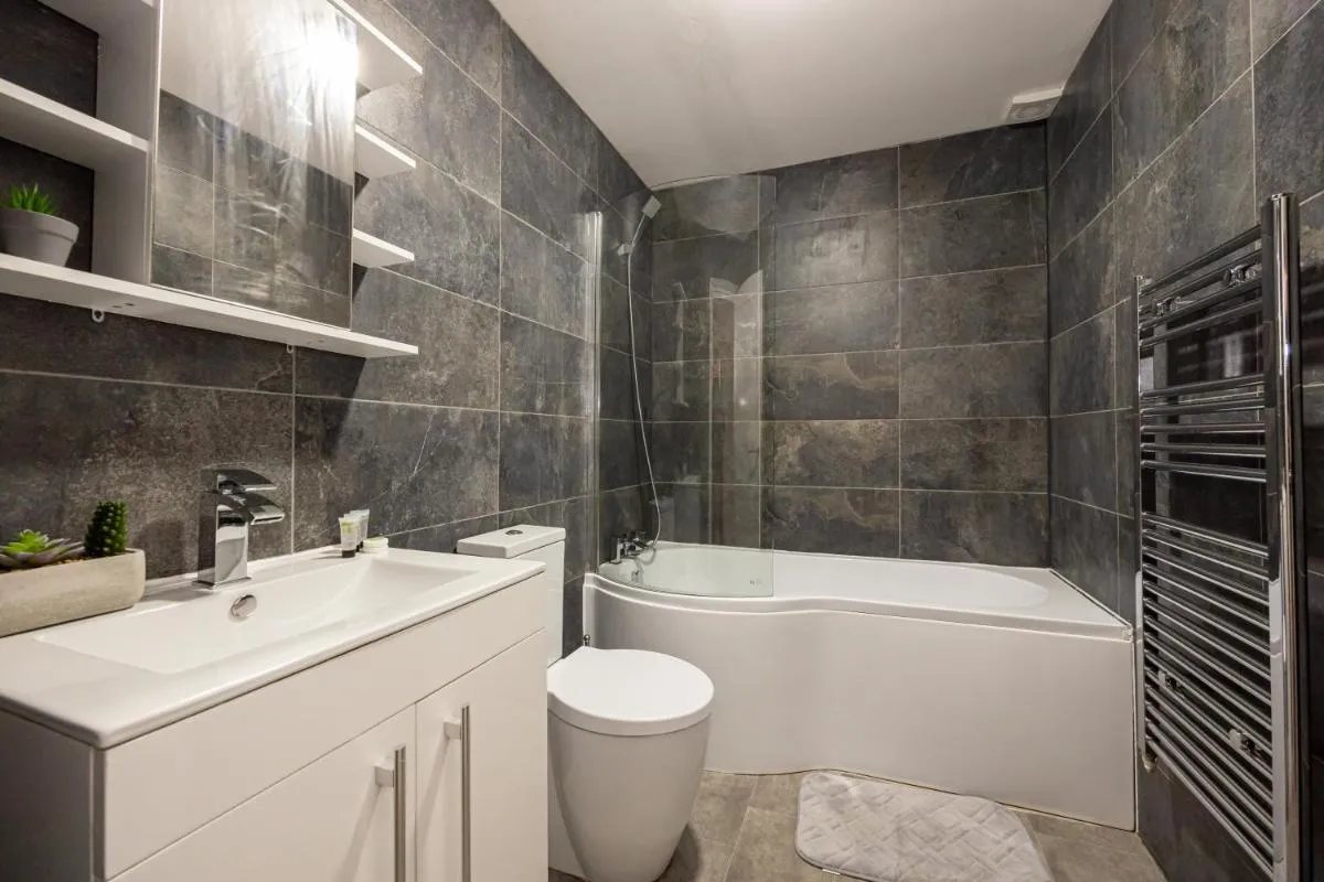 Image 6 of Stunning 2 Bedroom Apartment in Chorlton