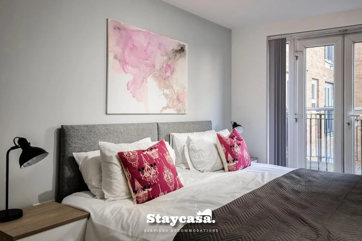 Image 1 of Stunning 2bdr Super King Suite Near City Centre
