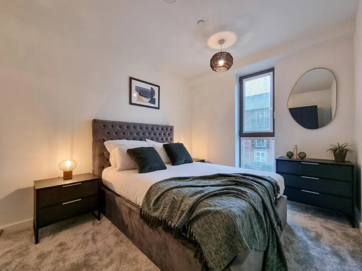 Image 1 of Stunning 4-bedroom Townhouse with Free Parking