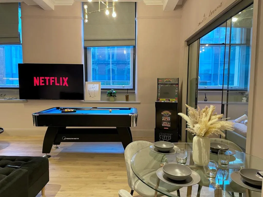 Image of Stunning Apartment in Greater Manchester, Sleeps 6