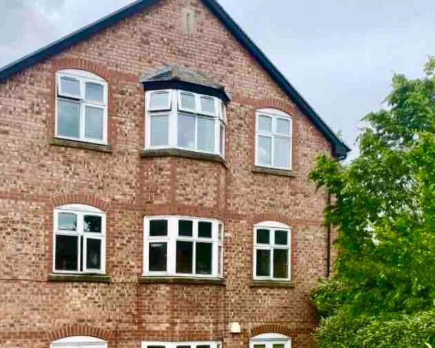 Image 5 of Stunning Luxury Vintage Duplex with Parking