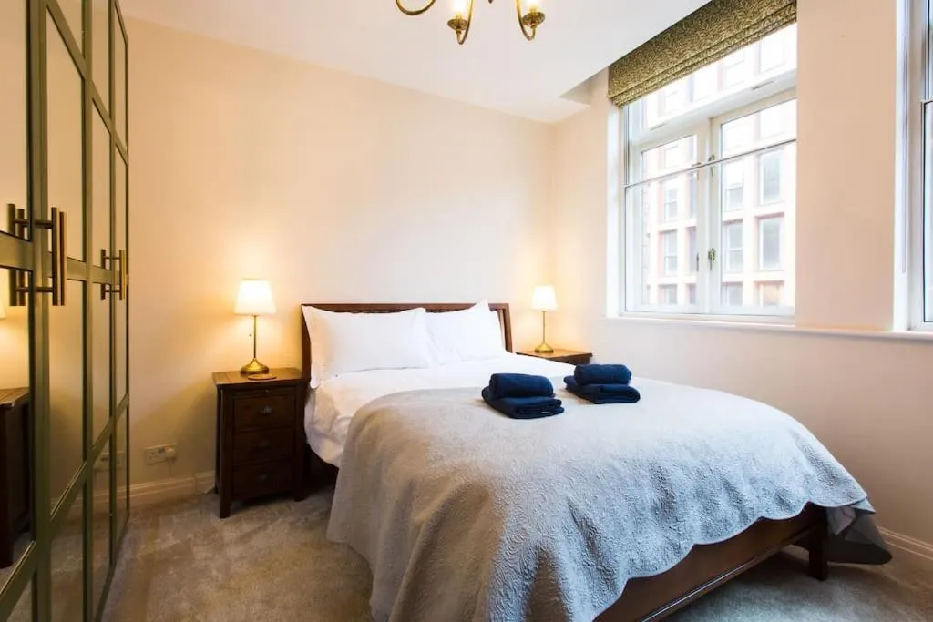 Image 1 of Stylish City Centre 2 Bed Apartment – Free Parking