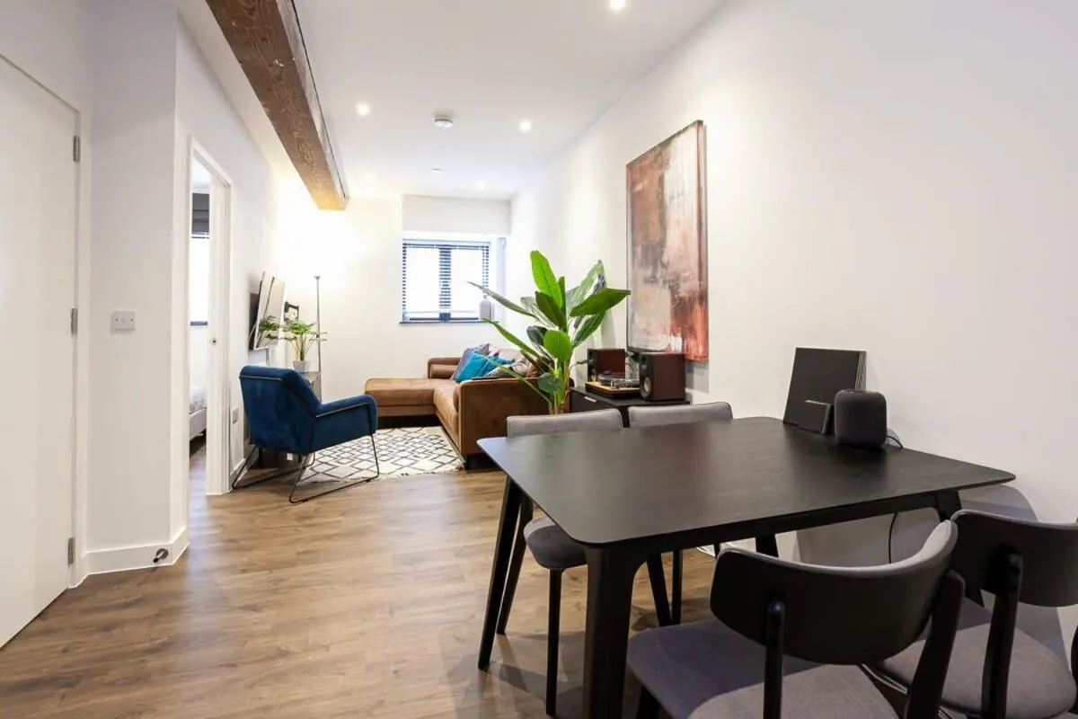 Image 3 of Stylish Modern Apartment in Central Manchester