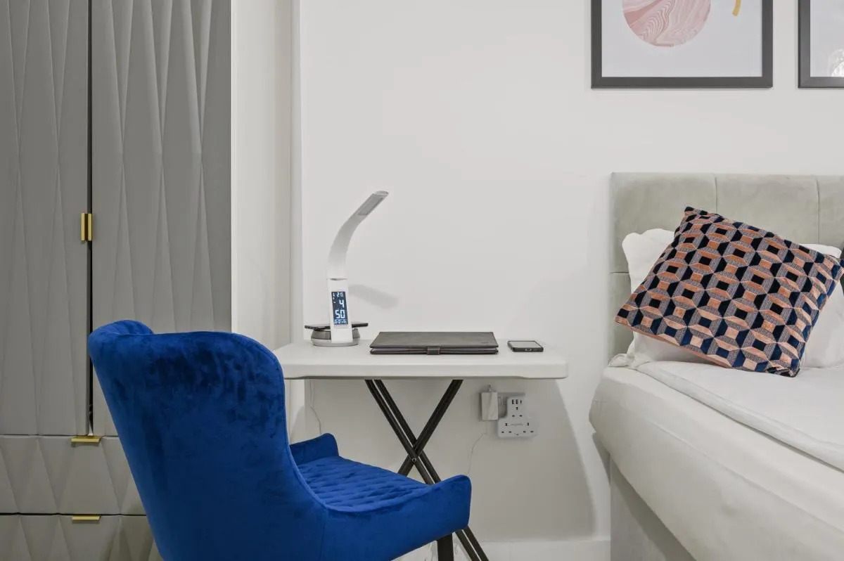 Image 6 of Stylish & Spacious Salford Quays one bedroom high floor apartment with balcony