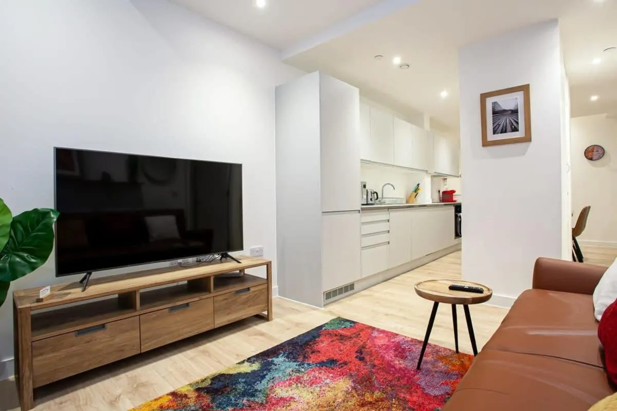 Image 4 of Super 2 Bed Apartment Close to Victoria Station