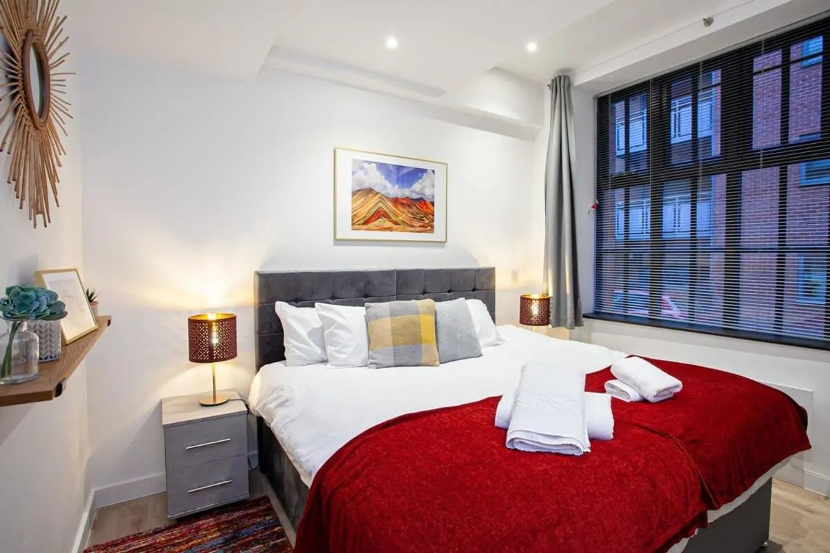 Image 5 of Super 2 Bed Apartment Close to Victoria Station