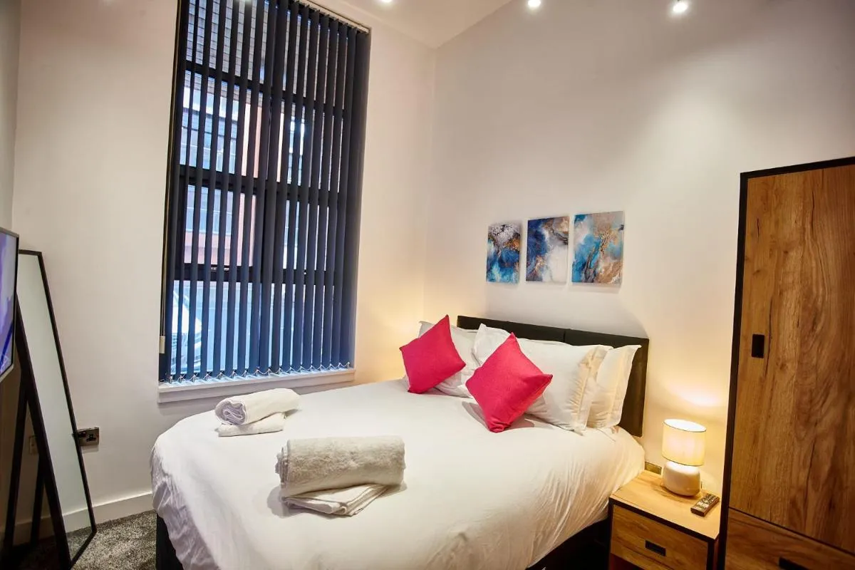 Image 1 of The Aquamarine Suite