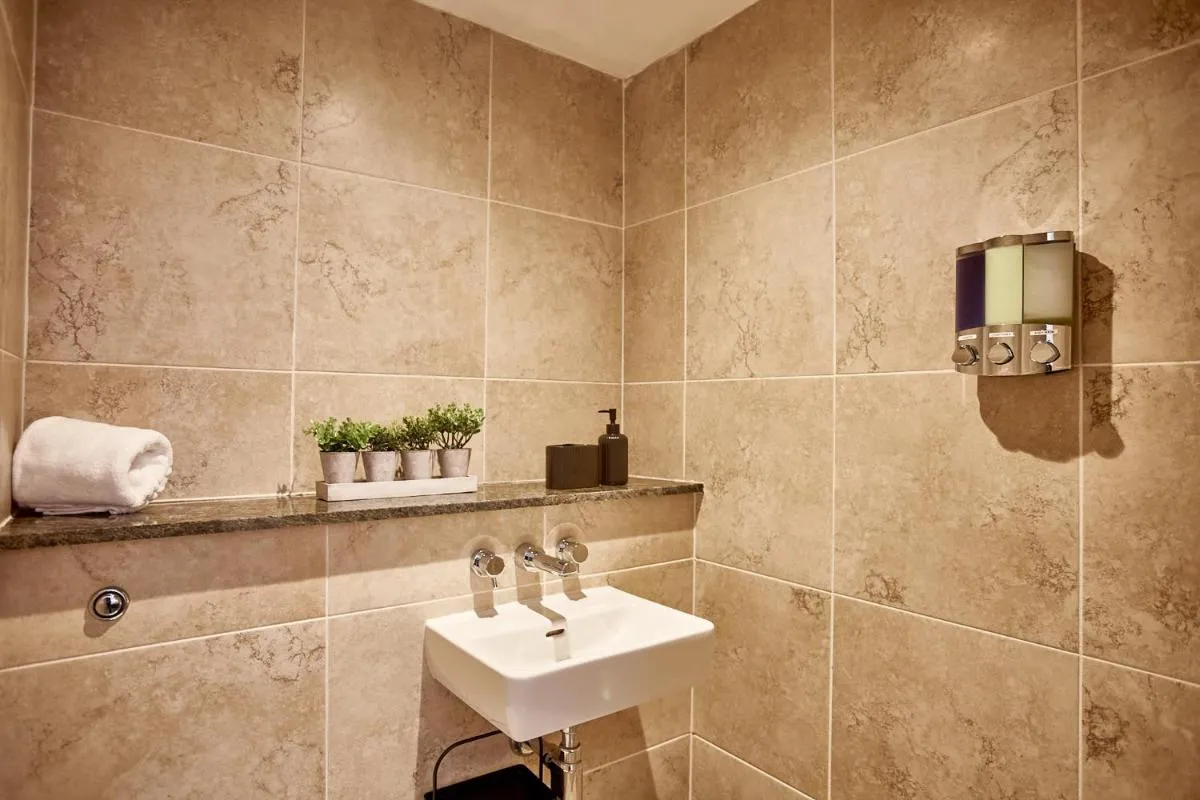 Image 6 of The Aquamarine Suite